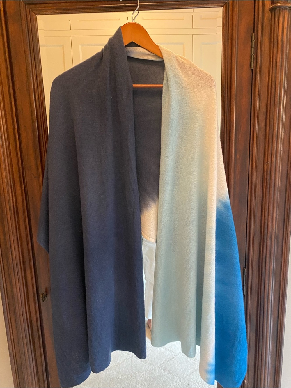 White + Warren - Cashmere Wrap, Limited Addition Blue/Cream Design